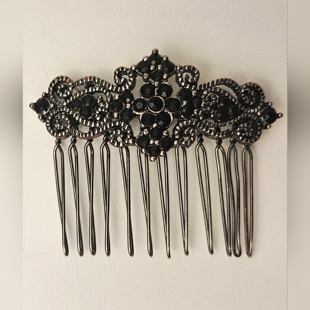 Vintage Black Rhinestone Filigree Hair Combs Set of 2 - Picture 5 of 7